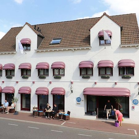 Js Hotel Epen Exterior photo