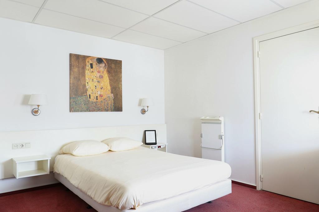 Js Hotel Epen Exterior photo