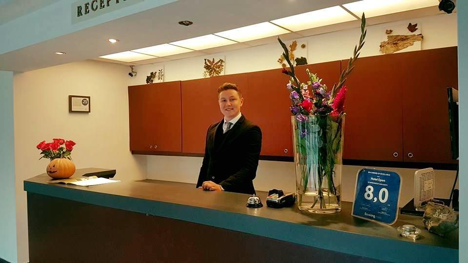 Js Hotel Epen Exterior photo
