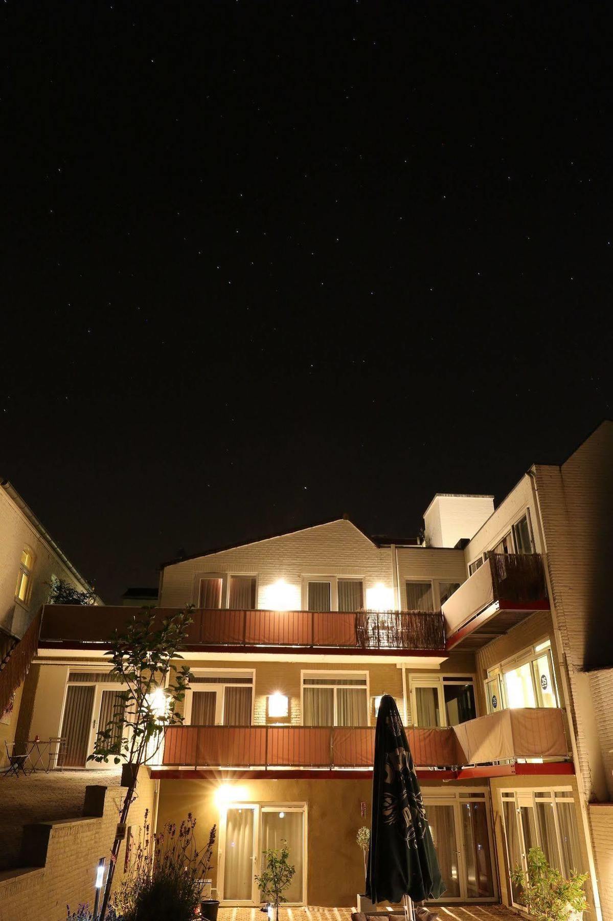 Js Hotel Epen Exterior photo