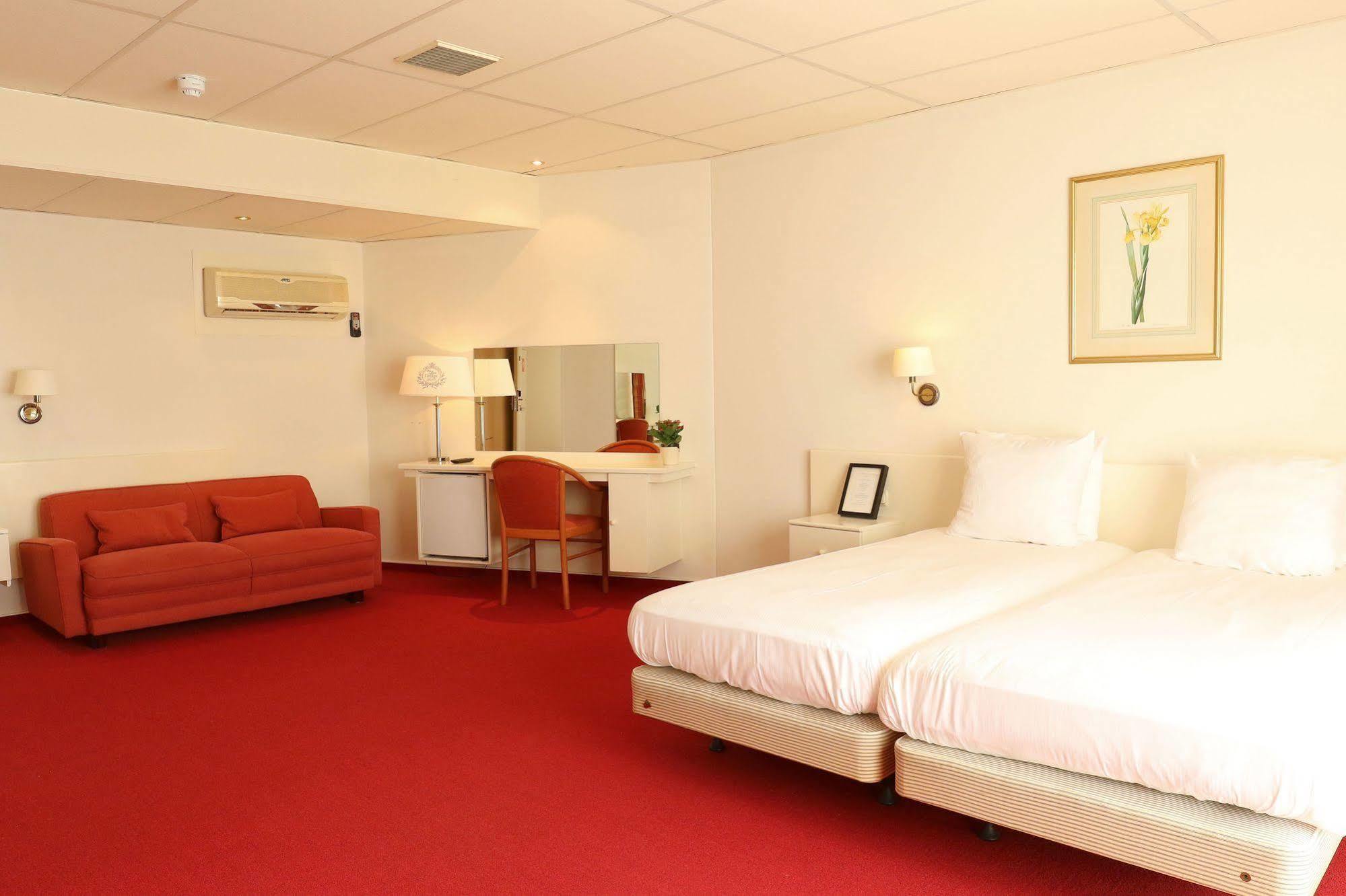 Js Hotel Epen Exterior photo