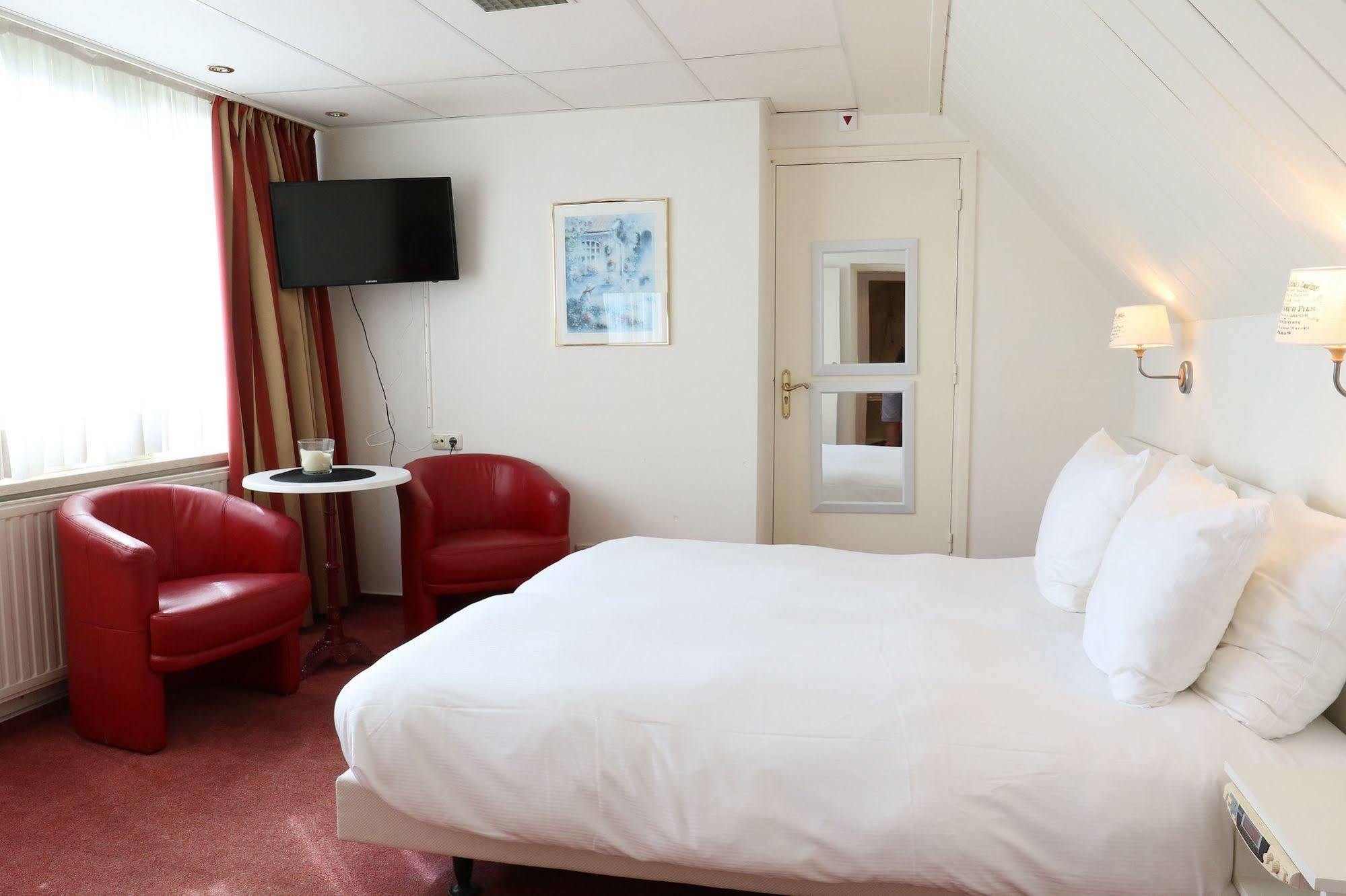 Js Hotel Epen Exterior photo
